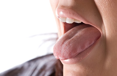 Comment soigner la mauvaise haleine naturellement ?