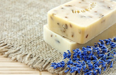 Apprenez à faire un savon maison à la lavande !