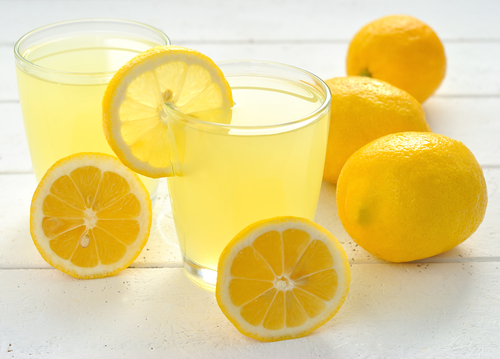 organisme et citron.