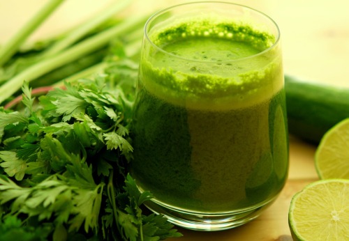 Boisson verte pour brûler les graisses