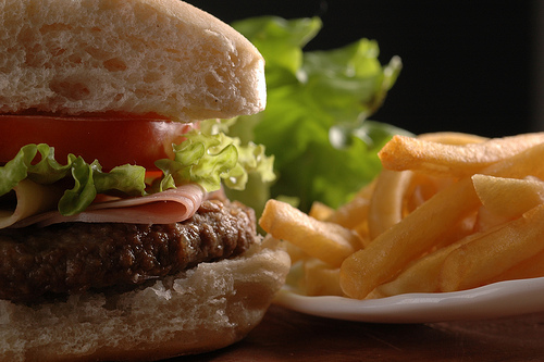 fast food les aliments qu'il faut éviter contre la maladie du foie gras