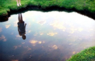 Découvrez la loi du miroir pour vous sentir heureux