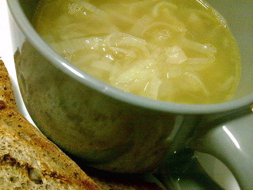 Soupe à l'oignon pour les dîners.