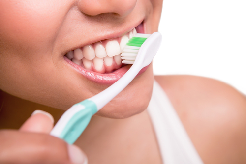 blachir les dents avec des traitements naturels