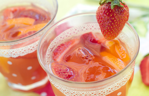 Essayez l’eau à la fraise pour détoxifier votre organisme !