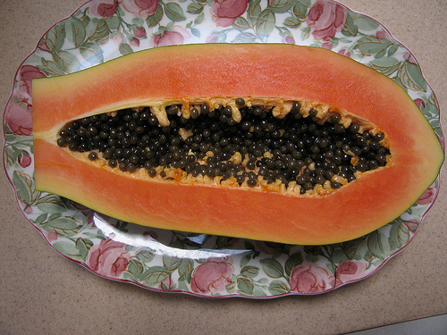la papaye permet de calmer le reflux intestinal