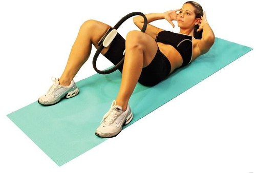 exercices de Pilates pour affiner la taille : l'arc