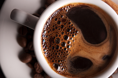 Le café empêche de soigner le reflux gastrique.