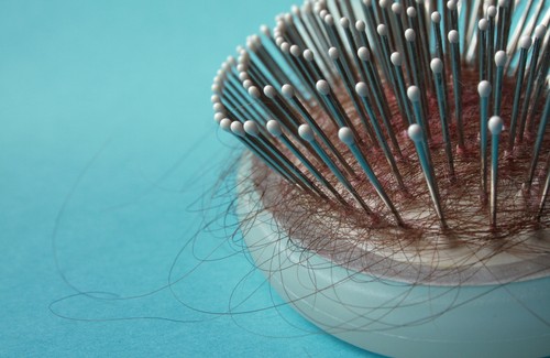 Comment prévenir la chute des cheveux ?