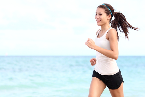 Faire régulièrement du sport permet de soigner le reflux gastrique.