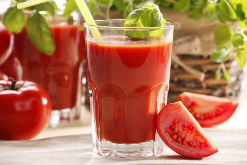 Les boissons naturelles, le jus de tomate.
