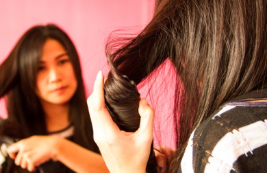 10 soins pour lisser naturellement les cheveux