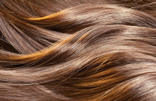 Comment réussir à faire pousser ses cheveux plus rapidement ?