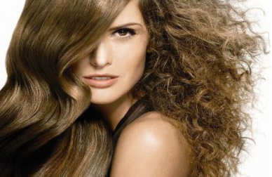 Comment éliminer les frisottis avec des produits naturels