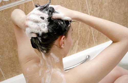 Faut-il se laver les cheveux tous les jours ?
