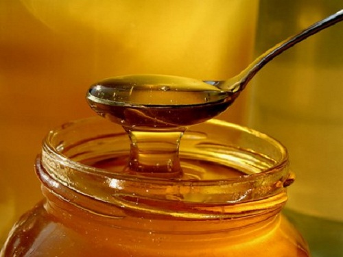 Comment traiter le zona naturellement avec du miel