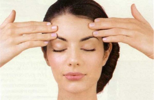 Exercices faciaux pour tonifier le visage