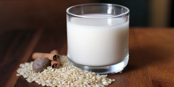 Perdre du poids grâce au lait de riz : propriétés et recettes