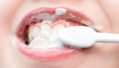 Traitements naturels pour blanchir les dents