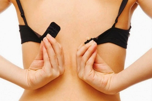 Utiliser un soutien-gorge a-t-il une influence sur le développement d’un cancer du sein ? Utiliser un soutien-gorge a-t-il une influence sur le développement d’un cancer du sein ?