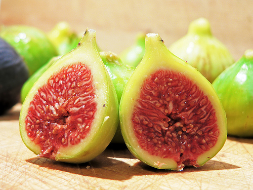 Remèdes naturels contre les verrues : figues