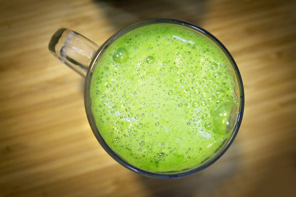 Comment se detoxifier le corps grâce au jus et au bouillon Améliore ta Santé