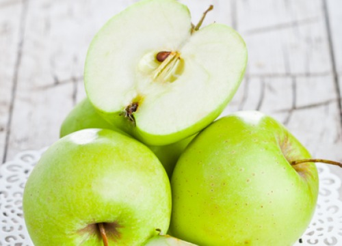 Les pommes aident à perdre du poids.