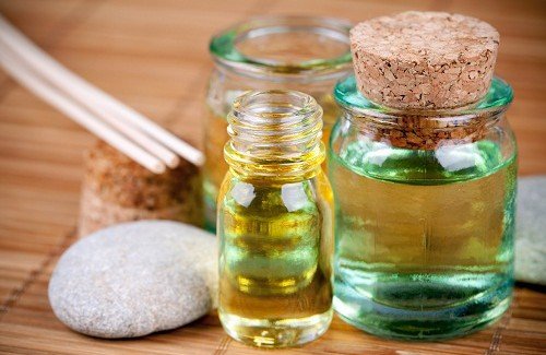 4 huiles pour réparer les cheveux abîmés