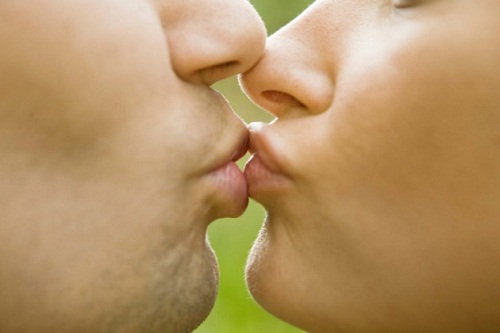 Les informations insolites sur les baisers que vous ne connaissez sûrement pas