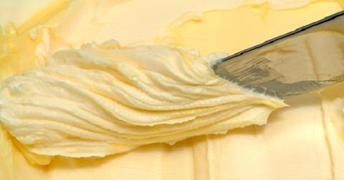 Apprenez à faire votre propre beurre avec seulement deux ingrédients Apprenez à faire votre propre beurre avec seulement deux ingrédients