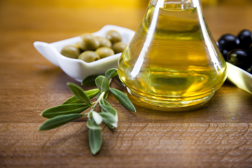 l'huile d'olive pour réparer les pointes fourchues naturellement