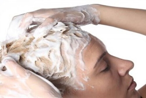 Utilisations du bicarbonate de soude pour la peau et les cheveux