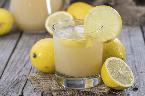 Jus-de-citron-contre-l'indigestion