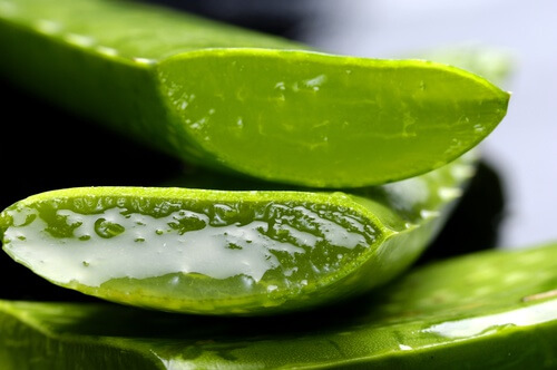 Le jus d'aloe vera est efficace contre le constipation.