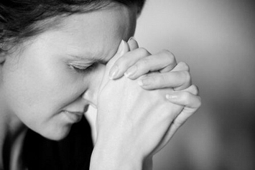 L'anxiété cause de bruxisme.