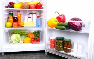 Les 14 aliments que vous devriez toujours avoir dans votre réfrigérateur
