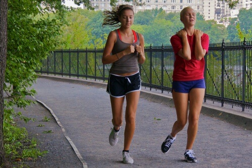 femmes qui courent 