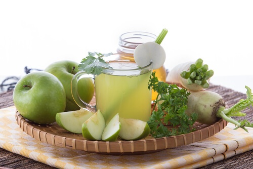 petite déjeuner avec de la pomme