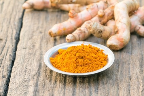 Bienfaits d'une cuillerée de curcuma chaque jour