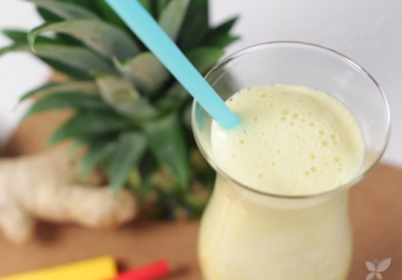 Jus à l'ananas et au gingembre pour traiter la cellulite