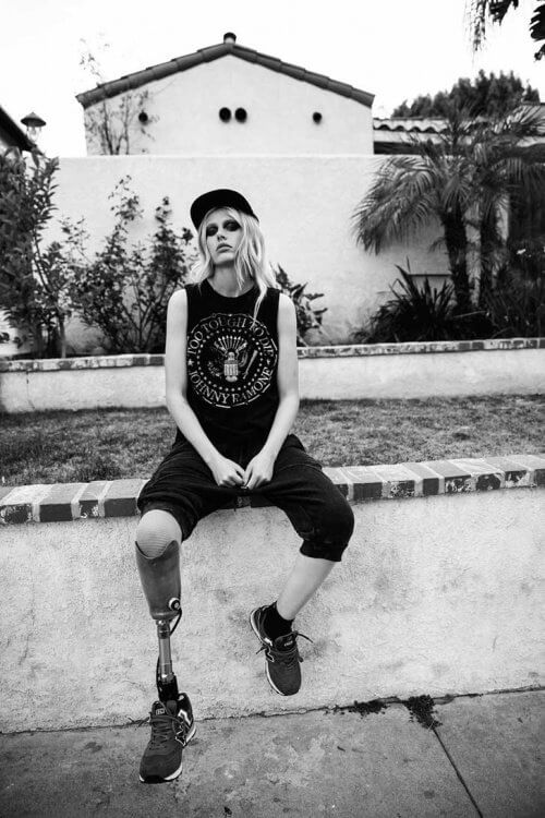 Perdre sa jambe à cause d'un tampon.