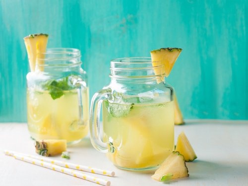 L'eau d'ananas pour soigner la rétention d'eau