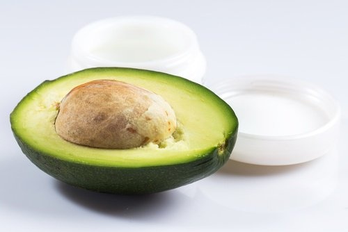 L'avocat pour réparer la sécheresse des pieds.
