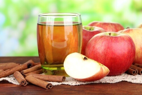 Eau-de-pomme-et-cannelle-500x334