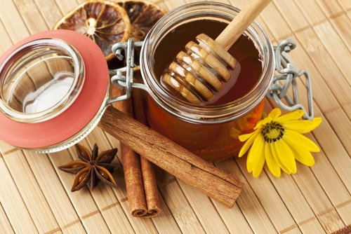 bienfaits du miel et de la cannelle : préparez un remède incroyable