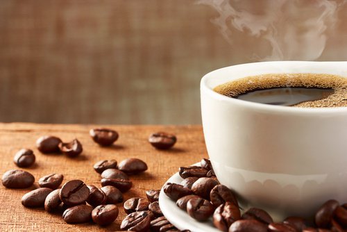 Le café est susceptible de provoquer de l'acidité dans l'estomac.