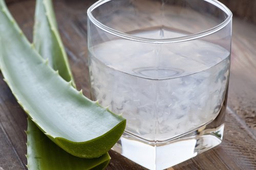 Le jus d'aloe vera contre l'acidité.