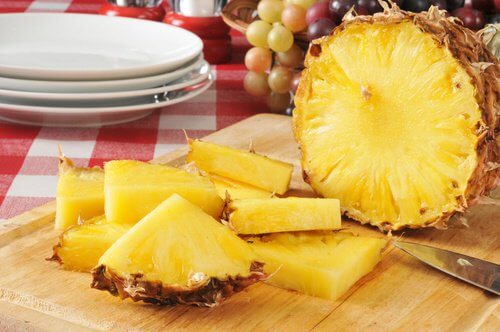 L'ananas contre l'acidité.