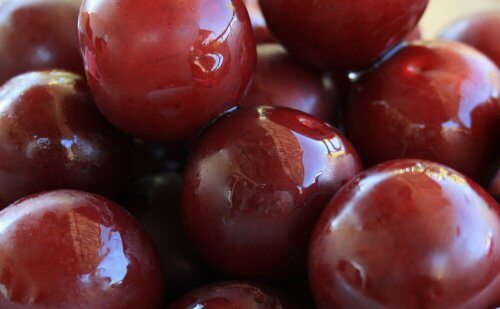 remèdes naturels contre la constipation : la prune