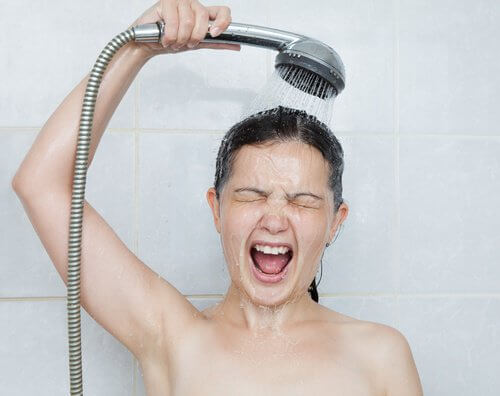 Prendre une douche froide progressivement.